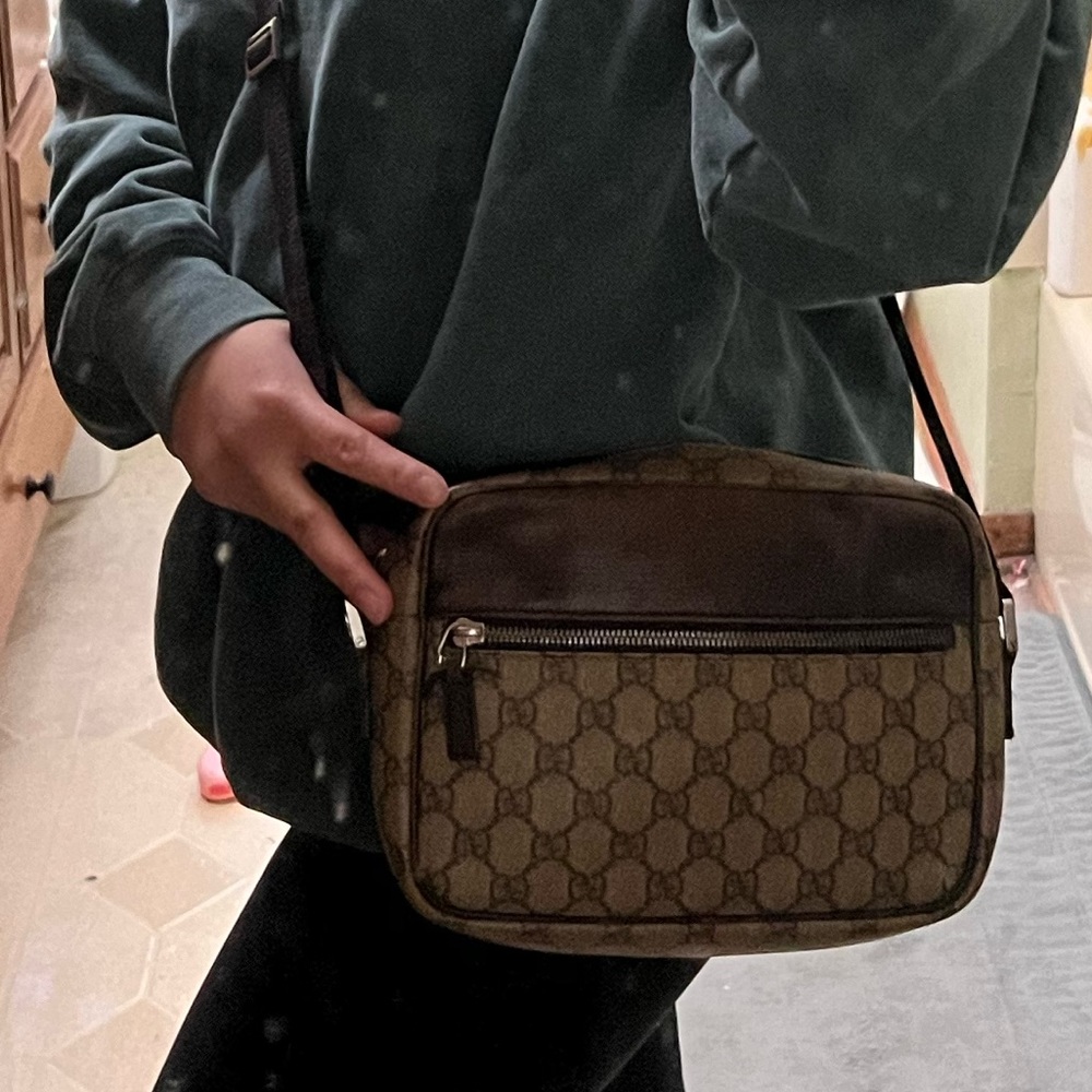 Gucci Crossbody Bag in Brown and Black - Picture 16 of 16
